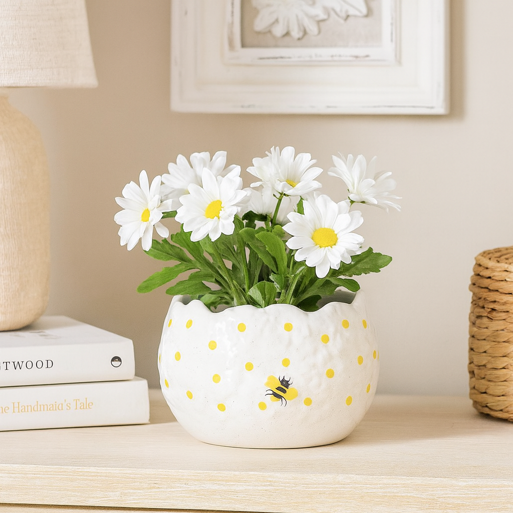 Daisy Bee Ceramic Pot